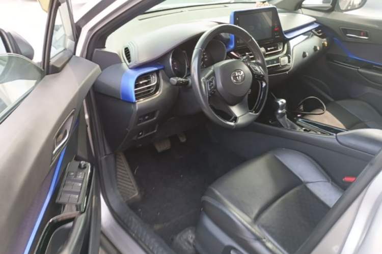 Used Toyota IZOA 2018 2.0L Yichi Version China VI Standard Left Front Seat