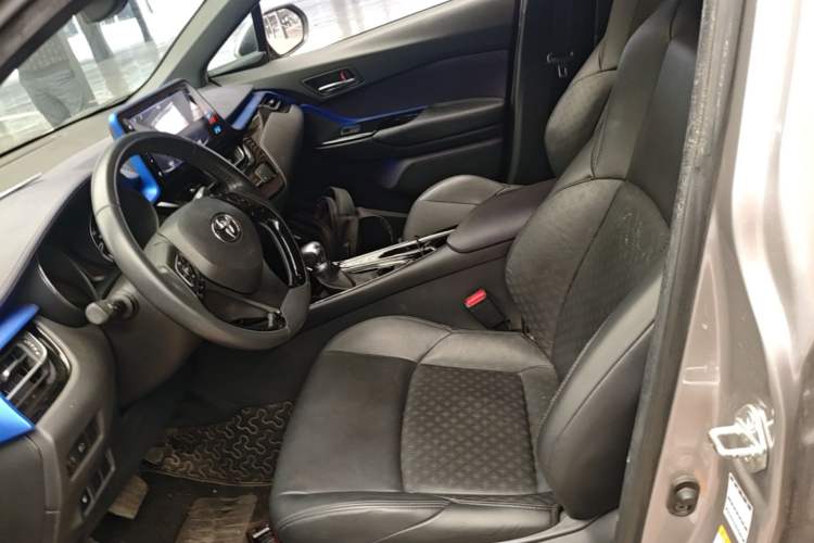Used Toyota IZOA 2018 2.0L Yichi Version China VI Standard Left Front Seat
