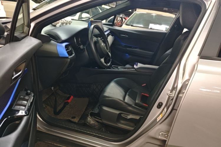 Used Toyota IZOA 2018 2.0L Yichi Edition China V Standard Left Front Seat