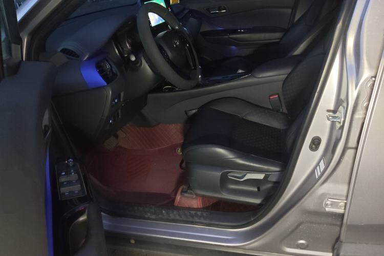 Used Toyota IZOA 2018 2.0L Yichi Version China VI Standard Left Front Seat