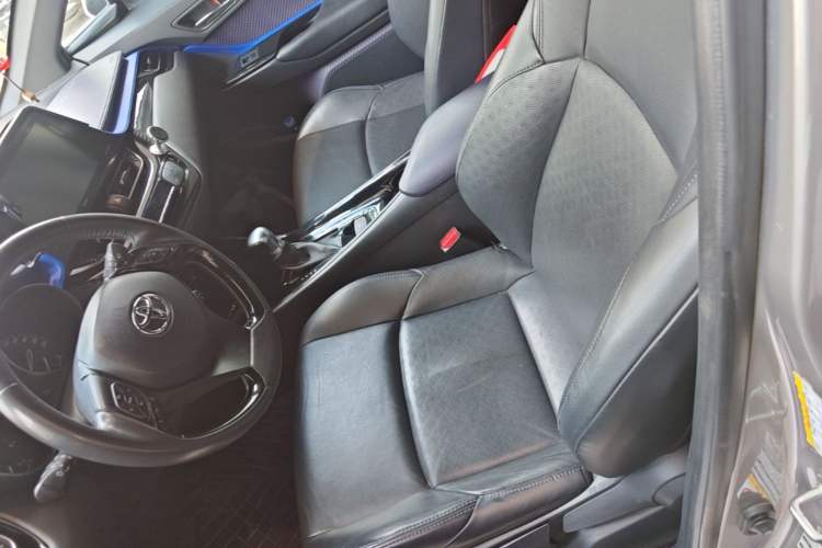 Used Toyota IZOA 2018 2.0L Yichi Version China VI Standard Left Front Seat