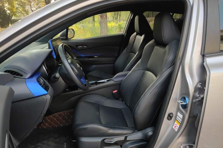 Used Toyota IZOA 2018 2.0L Yichi Edition China V Standard Left Front Seat