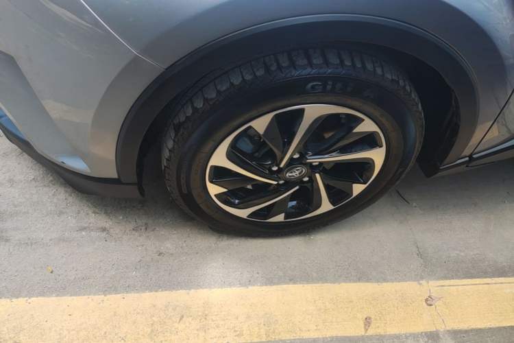 Used Toyota IZOA 2018 2.0L Yichi Edition China V Standard Left Front Wheel Hub