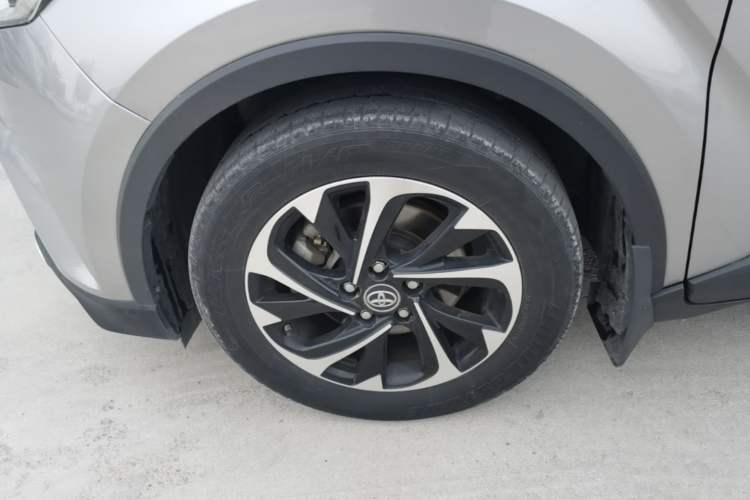 Used Toyota IZOA 2018 2.0L Yichi Edition China V Standard Left Front Wheel Hub