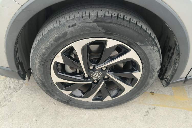 Used Toyota IZOA 2018 2.0L Yichi Version China VI Standard Left Front Wheel Hub