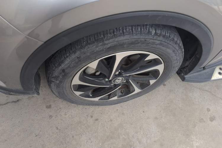 Used Toyota IZOA 2018 2.0L Yichi Version China VI Standard Left Front Wheel Hub