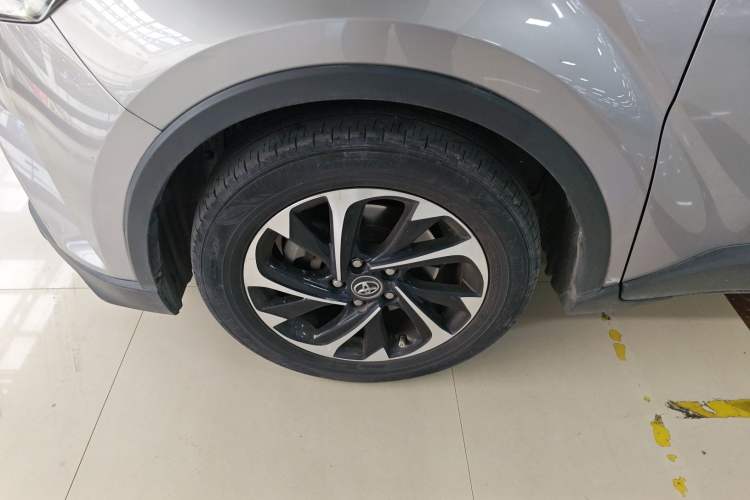 Used Toyota IZOA 2018 2.0L Yichi Edition China V Standard Left Front Wheel Hub