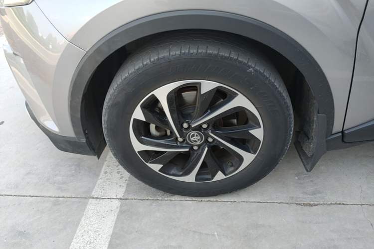 Used Toyota IZOA 2018 2.0L Yichi Edition China V Standard Left Front Wheel Hub