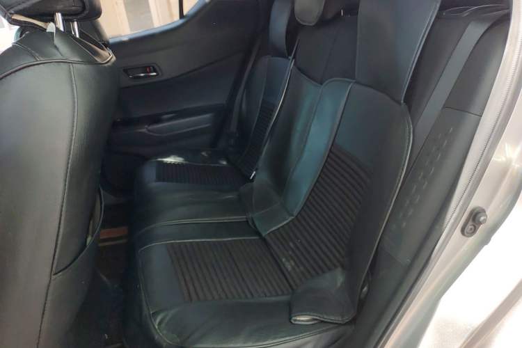 Used Toyota IZOA 2018 2.0L Yidong Edition China VI Left Rear Seat