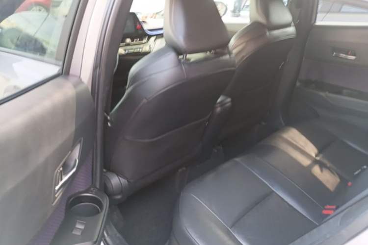 Used Toyota IZOA 2018 2.0L Yichi Version China VI Standard Left Rear Seat