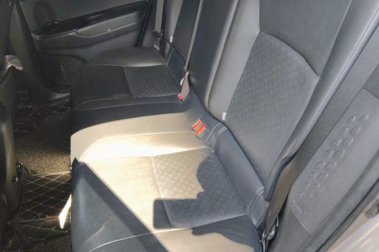 Used Toyota IZOA 2018 2.0L Yichi Version China VI Standard Left Rear Seat