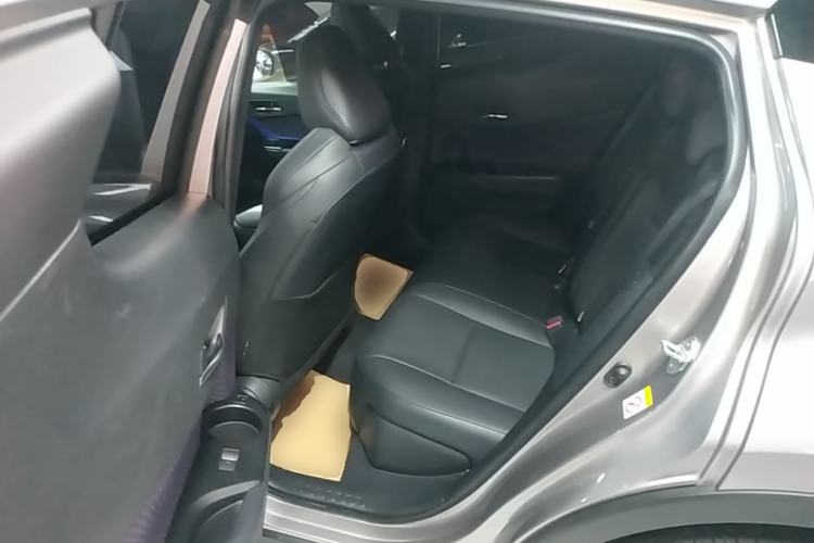 Used Toyota IZOA 2018 2.0L Yichi Edition China V Standard Left Rear Seat