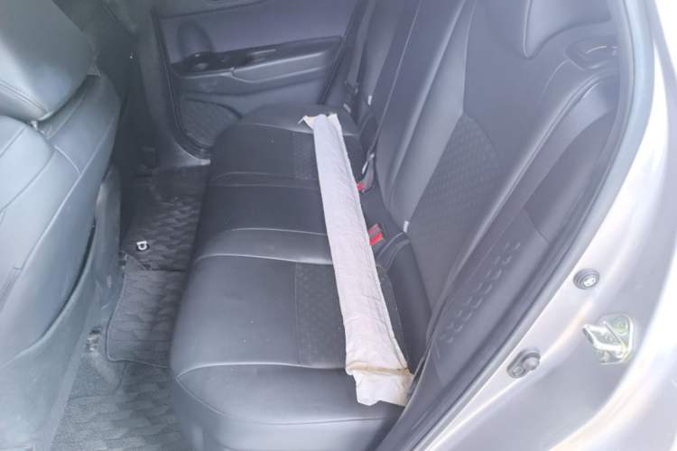 Used Toyota IZOA 2018 2.0L Yichi Version China VI Standard Left Rear Seat