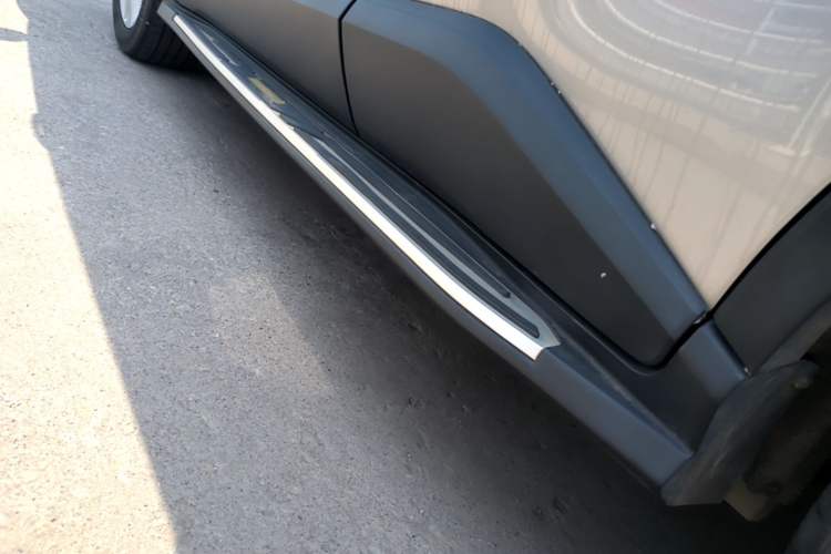 Used Toyota IZOA 2018 2.0L Yidong Version China V Standard Left Side Sill