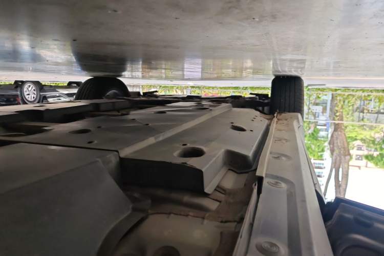 Used Toyota IZOA 2018 2.0L Yichi Version China VI Standard Left Side Sill