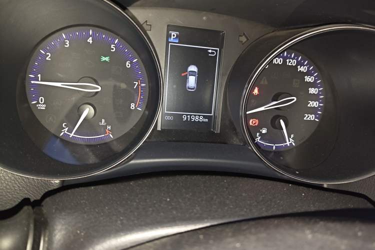 Used Toyota IZOA 2018 2.0L Yichi Version China VI Standard Odometer Close Up