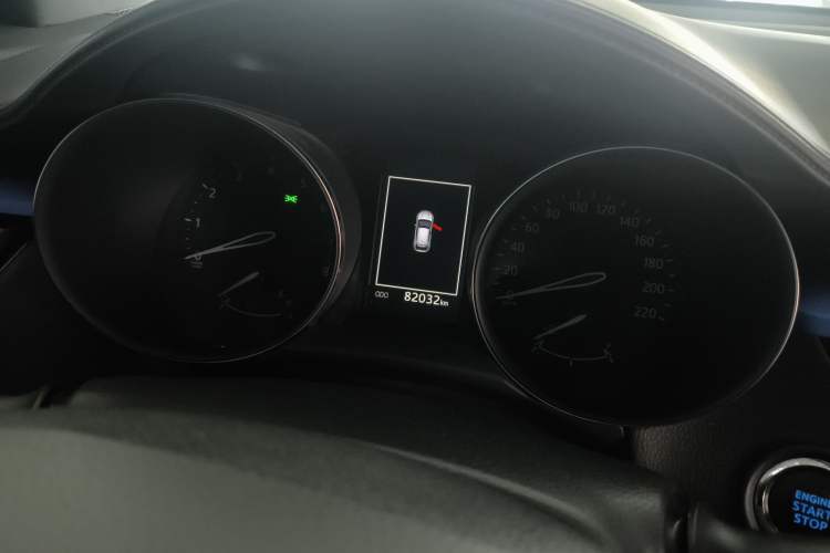 Used Toyota IZOA 2018 2.0L Yichi Edition China V Standard Odometer Close Up