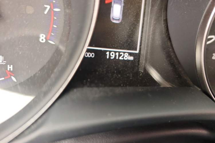 Used Toyota IZOA 2018 2.0L Yichi Version China VI Standard Odometer Close Up