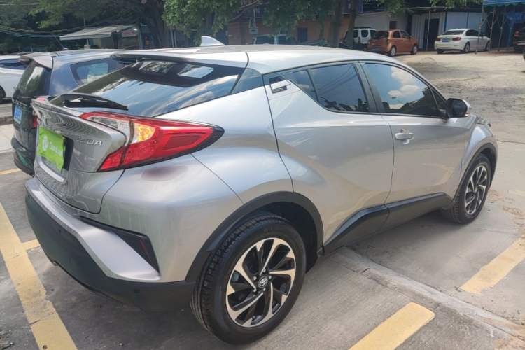 Used Toyota IZOA 2018 2.0L Yichi Edition China V Standard Rear Right 45 Deg