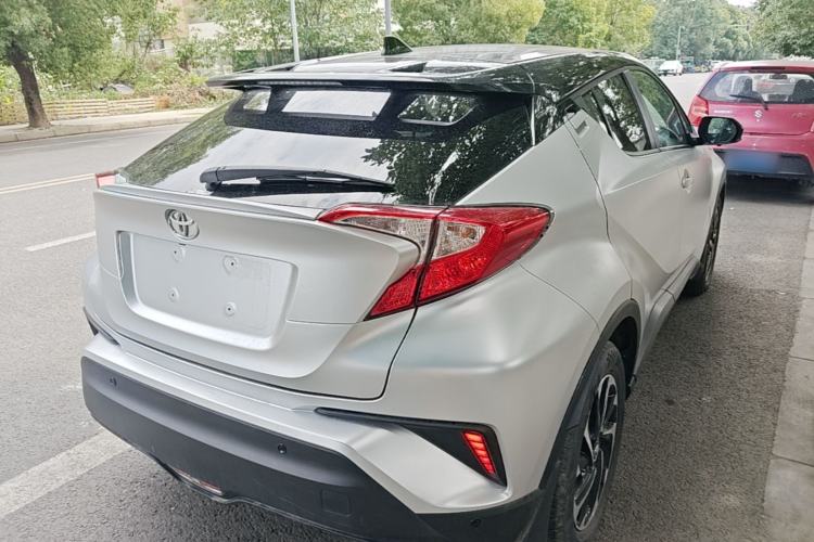 Used Toyota IZOA 2018 2.0L Yichi Edition China V Standard Rear Right 45 Deg