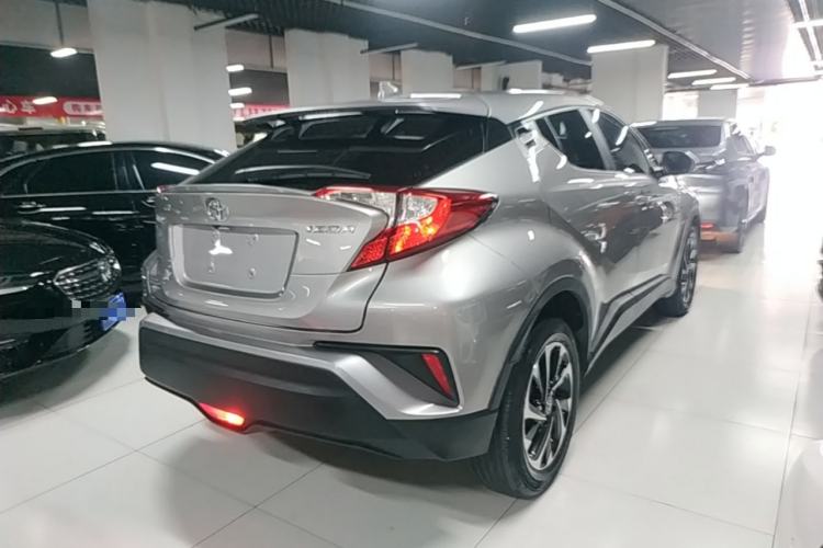 Used Toyota IZOA 2018 2.0L Yichi Edition China V Standard Rear Right 45 Deg