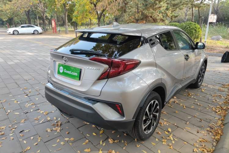Used Toyota IZOA 2018 2.0L Yichi Edition China V Standard Rear Right 45 Deg
