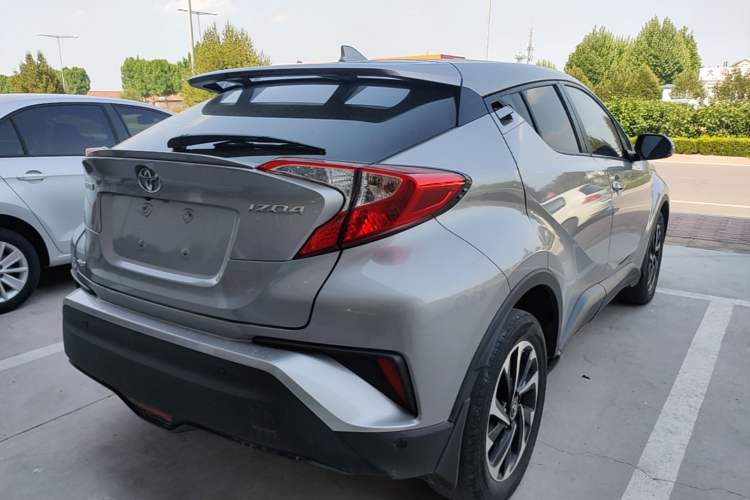 Used Toyota IZOA 2018 2.0L Yichi Edition China V Standard Rear Right 45 Deg