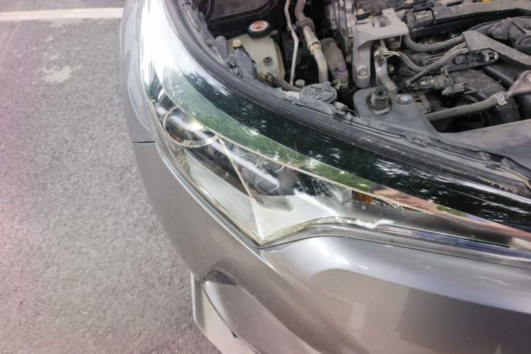 Used Toyota IZOA 2018 2.0L Yichi Version China VI Standard Right Front Headlight
