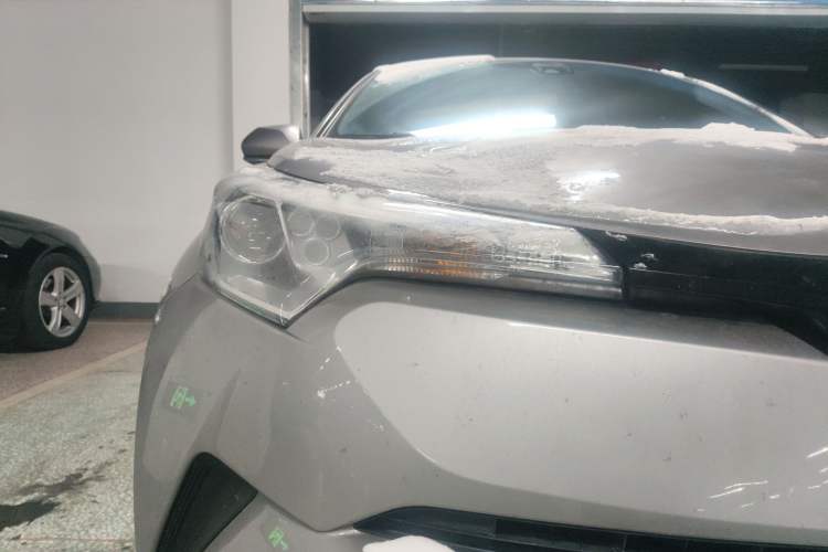 Used Toyota IZOA 2018 2.0L Yichi Version China VI Standard Right Front Headlight
