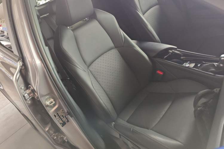 Used Toyota IZOA 2018 2.0L Yichi Version China VI Standard Right Front Seat