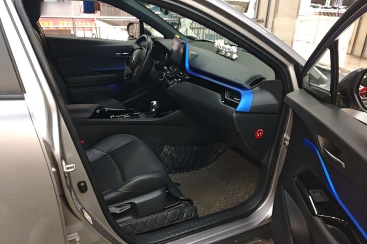 Used Toyota IZOA 2018 2.0L Yichi Edition China V Standard Right Front Seat