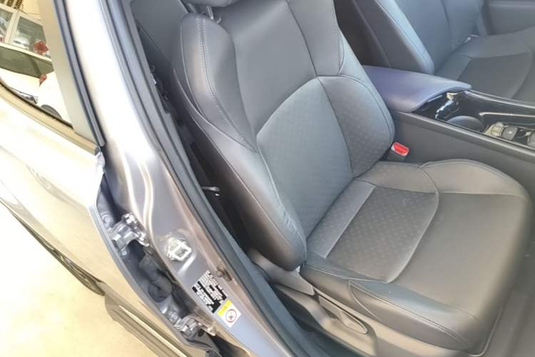 Used Toyota IZOA 2018 2.0L Yichi Version China VI Standard Right Front Seat