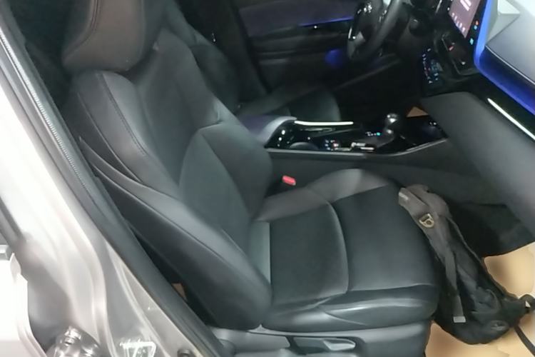 Used Toyota IZOA 2018 2.0L Yichi Edition China V Standard Right Front Seat
