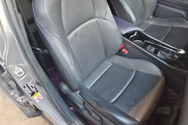 Used Toyota IZOA 2018 2.0L Yichi Version China VI Standard Right Front Seat