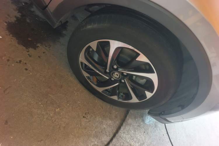 Used Toyota IZOA 2018 2.0L Yichi Version China VI Standard Right Front Wheel Hub