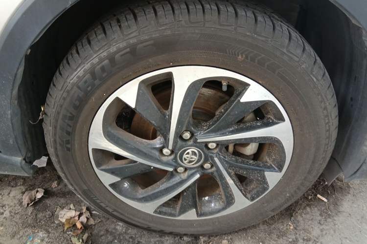 Used Toyota IZOA 2018 2.0L Yichi Version China VI Standard Right Front Wheel Hub