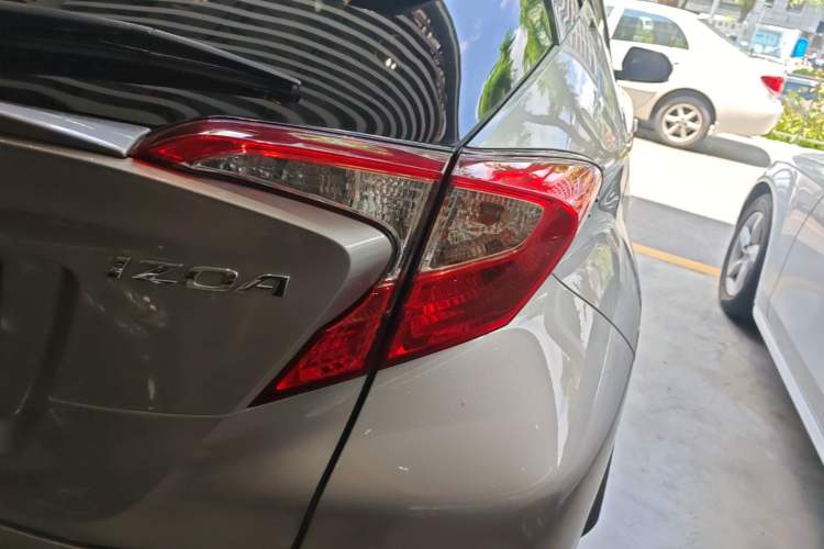 Used Toyota IZOA 2018 2.0L Yichi Version China VI Standard Right Rear Taillight