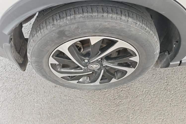 Used Toyota IZOA 2018 2.0L Yichi Edition China V Standard Right Rear Wheel Hub