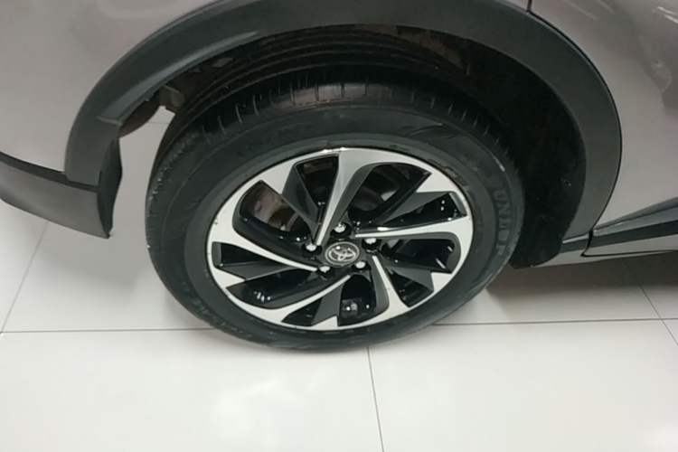 Used Toyota IZOA 2018 2.0L Yichi Edition China V Standard Right Rear Wheel Hub