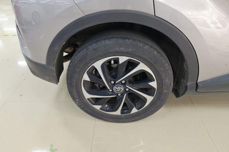 Used Toyota IZOA 2018 2.0L Yichi Edition China V Standard Right Rear Wheel Hub