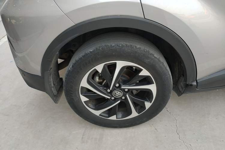 Used Toyota IZOA 2018 2.0L Yichi Edition China V Standard Right Rear Wheel Hub