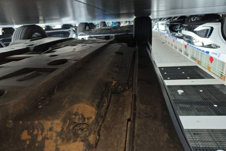Used Toyota IZOA 2018 2.0L Yichi Version China VI Standard Right Side Sill