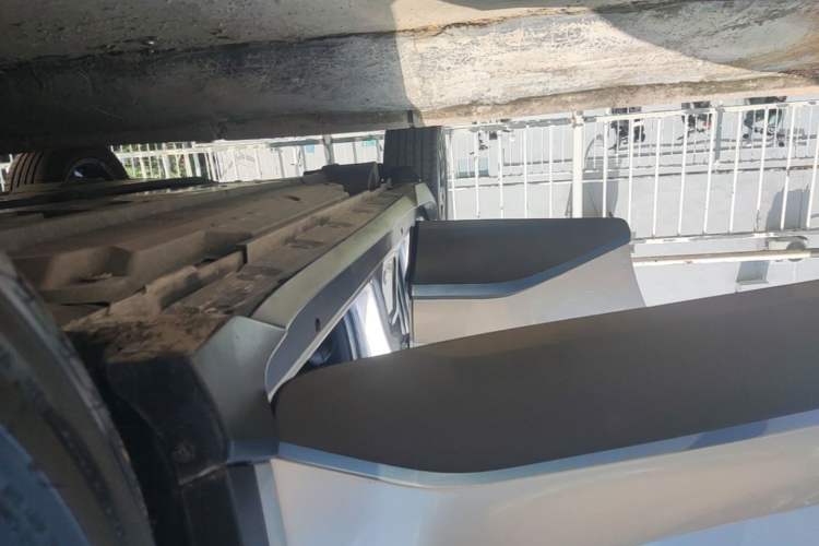 Used Toyota IZOA 2018 2.0L Yichi Edition China V Standard Right Side Sill