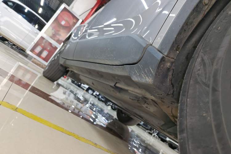 Used Toyota IZOA 2018 2.0L Yichi Edition China V Standard Right Side Sill