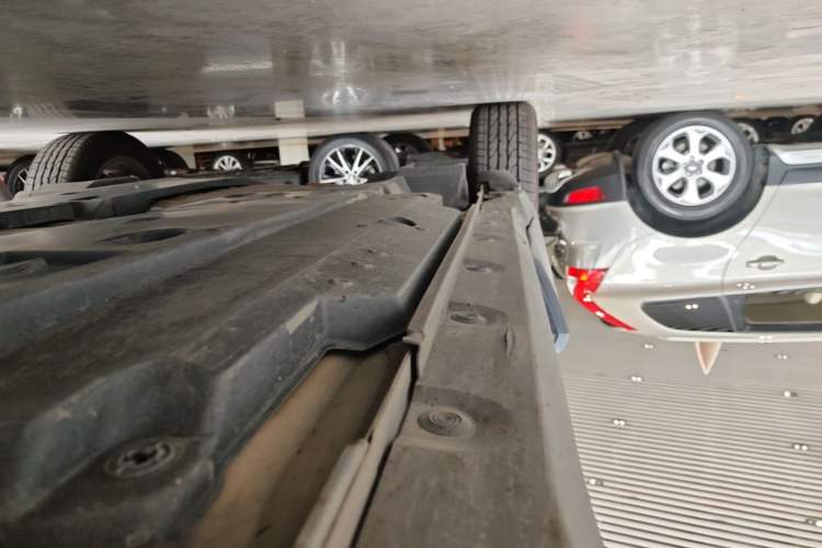 Used Toyota IZOA 2018 2.0L Yichi Version China VI Standard Right Side Sill
