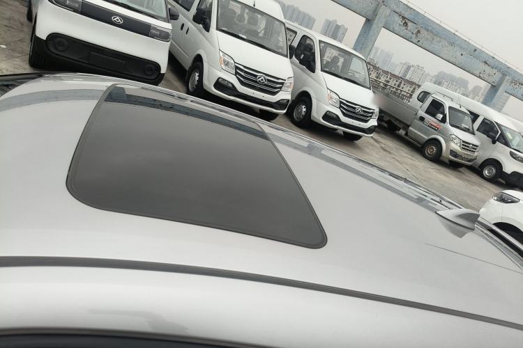 Used Toyota IZOA 2018 2.0L Yichi Version China VI Standard Roof