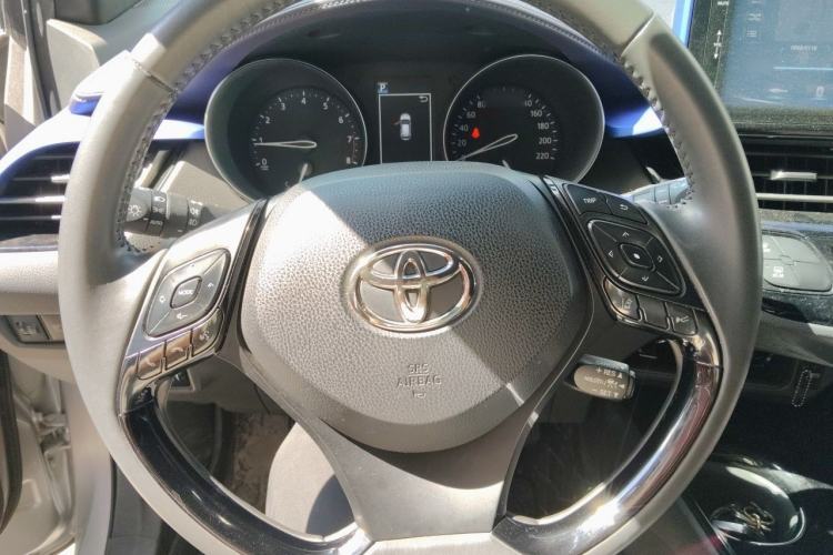 Used Toyota IZOA 2018 2.0L Yichi Version China VI Standard Steering Wheel