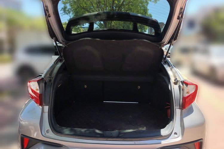 Used Toyota IZOA 2018 2.0L Yidong Edition China VI Trunk