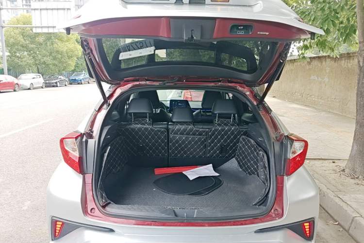 Used Toyota IZOA 2018 2.0L Yichi Edition China V Standard Trunk