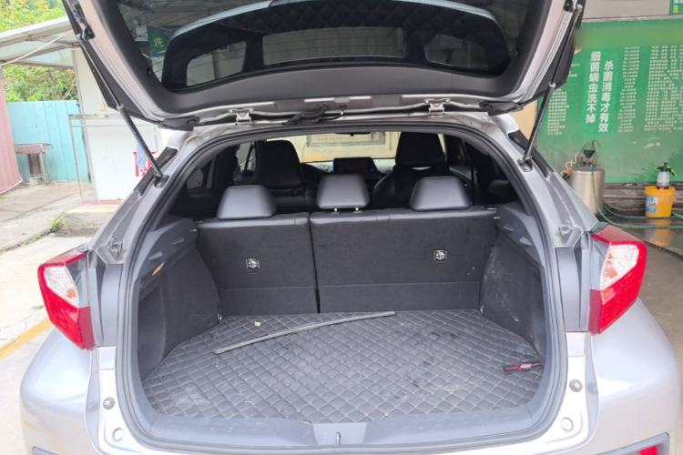 Used Toyota IZOA 2018 2.0L Yichi Version China VI Standard Trunk